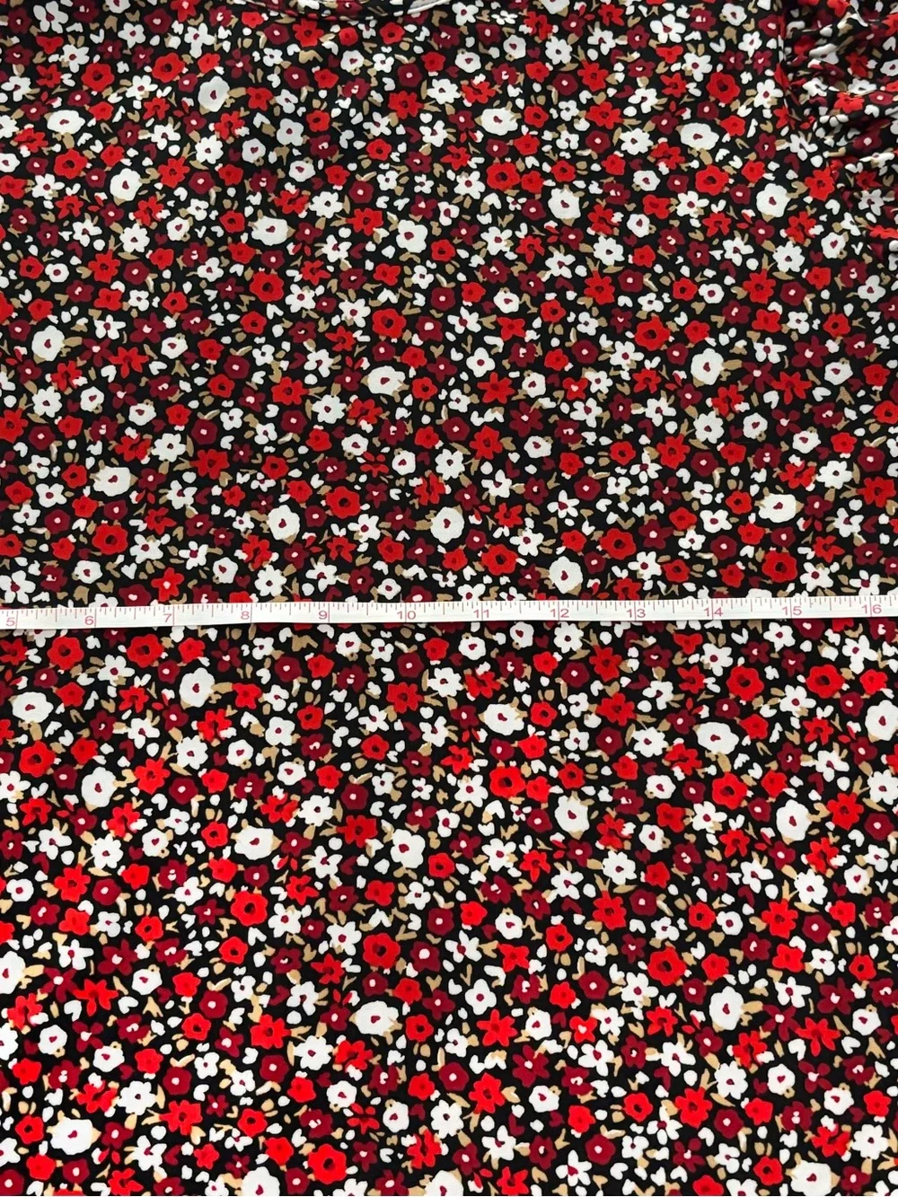 Anne Klein Red and White Floral Short-Sleeve Top